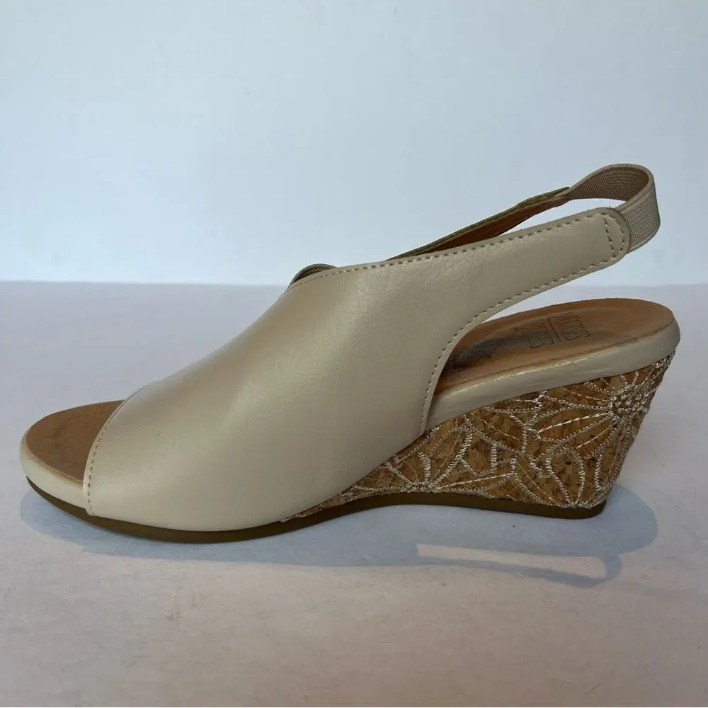 Mootsies Tootsies Women's Elegant Cream Wedge Sandals Size 7 1/2M